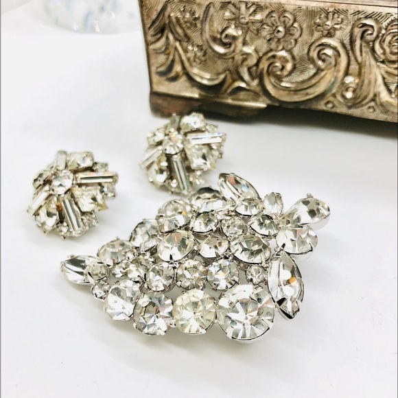 Vintage Clear Crystal Deco Earrings & Cluster Brooch - Picture 7 of 9